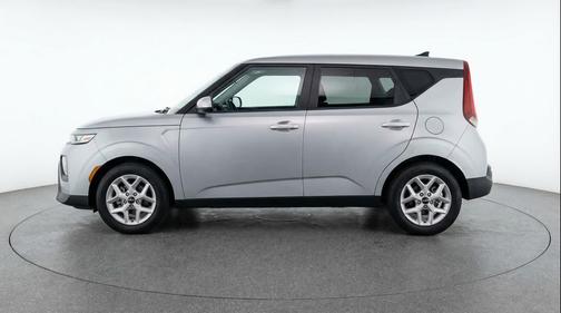 Gravity Gray 2025 Kia Soul LX