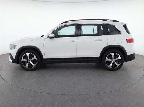 Polar White 2025 Mercedes-Benz GLB 250 Base