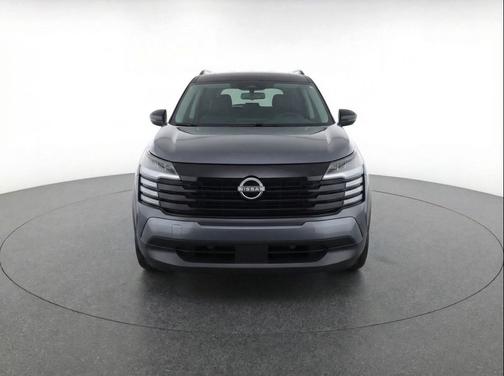 Gun Metallic 2025 Nissan Kicks SV