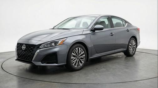 Gun Metallic 2025 Nissan Altima SV FWD