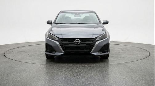 Gun Metallic 2025 Nissan Altima SV FWD