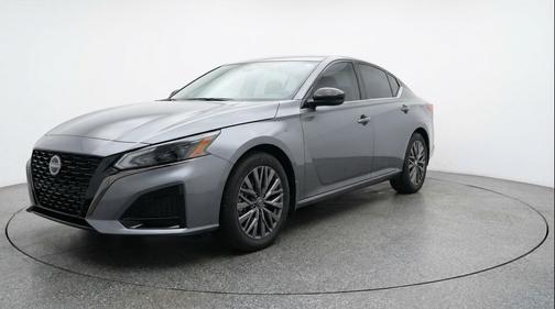 Gun Metallic 2025 Nissan Altima SV FWD