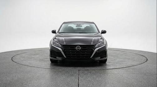 Super Black 2025 Nissan Altima SV FWD