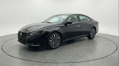 Super Black 2025 Nissan Altima SV FWD