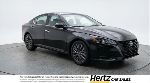 Super Black 2025 Nissan Altima SV FWD