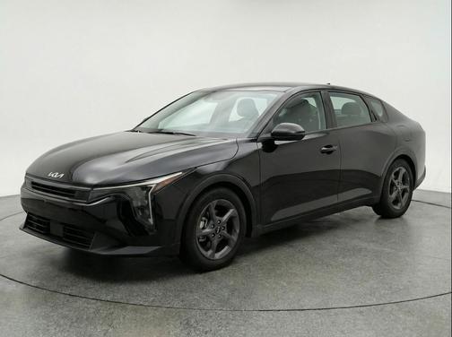 Aurora Black Pearl 2025 Kia K4 LXS
