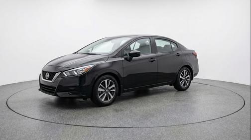 Super Black 2025 Nissan Versa 1.6 SV