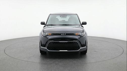 Fusion Black 2025 Kia Soul LX
