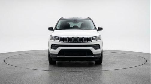 Bright White Clearcoat 2025 Jeep Compass Limited