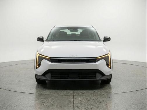 Snow White Pearl 2025 Kia K4 LXS