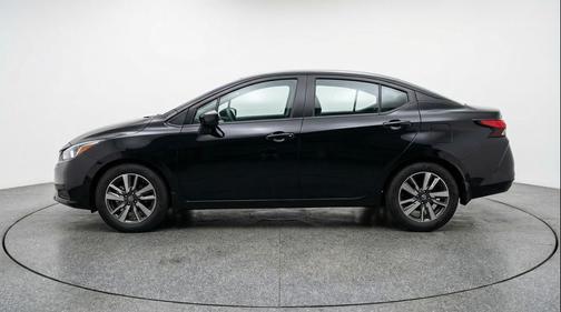 Super Black 2025 Nissan Versa 1.6 SV