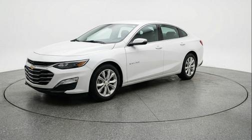 Summit White 2024 Chevrolet Malibu FWD 1LT