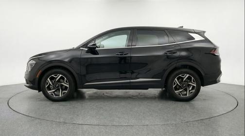 Fusion Black 2025 Kia Sportage LX
