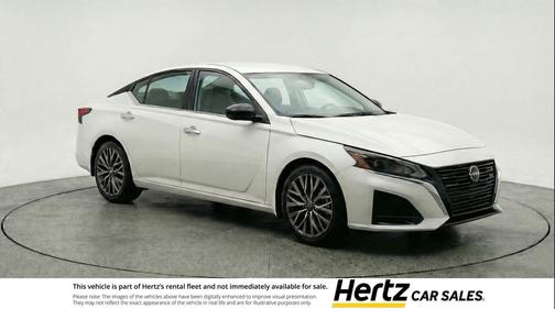Pearl White Tricoat 2025 Nissan Altima SV FWD