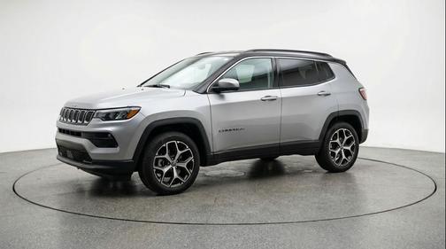 Silver Zynith Metallic Clearcoat 2025 Jeep Compass Limited
