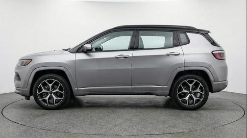 Silver Zynith Metallic Clearcoat 2025 Jeep Compass Limited