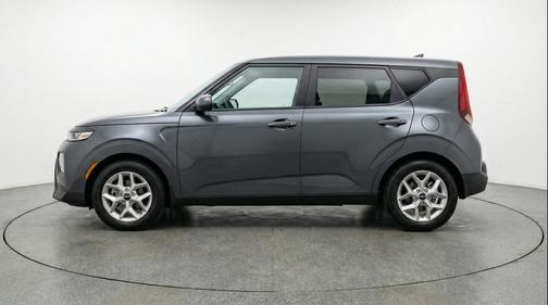 Gravity Gray 2025 Kia Soul LX