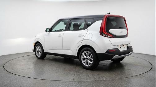 Snow White Pearl 2025 Kia Soul LX