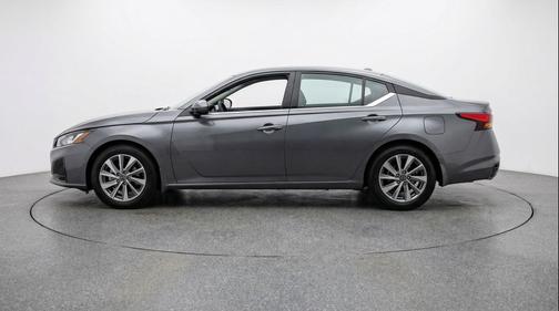 Gun Metallic 2025 Nissan Altima SV FWD