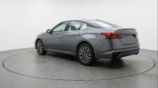 Gun Metallic 2025 Nissan Altima SV FWD