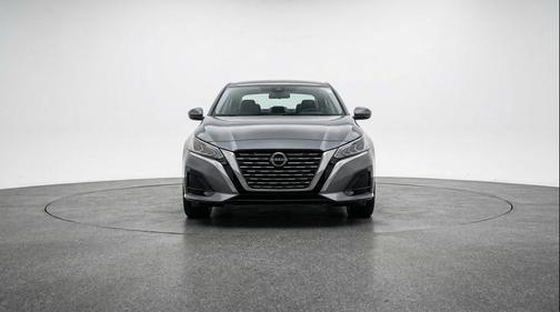 Gun Metallic 2025 Nissan Altima SV FWD