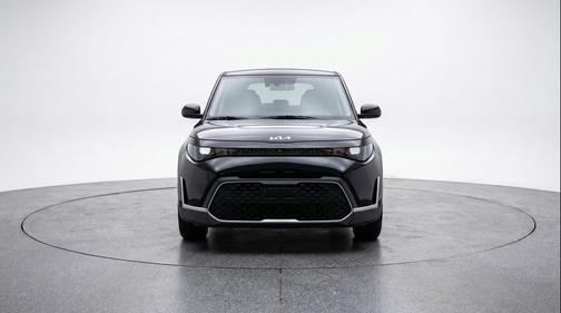 Fusion Black 2025 Kia Soul LX