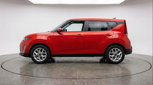 Inferno Red 2025 Kia Soul LX