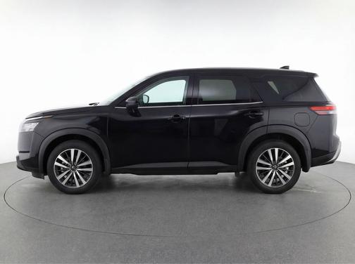 Super Black 2024 Nissan Kicks SV