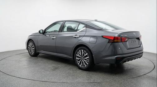 Gun Metallic 2025 Nissan Altima SV FWD