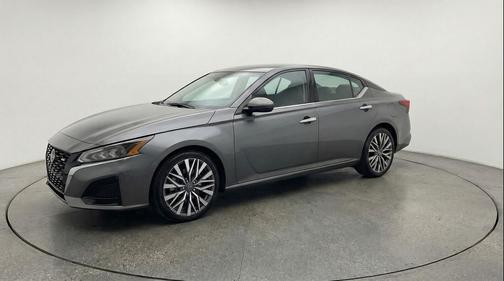Gun Metallic 2025 Nissan Altima SV FWD