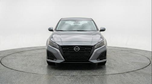Gun Metallic 2025 Nissan Altima SV FWD