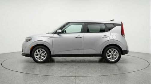 Gravity Gray 2025 Kia Soul LX