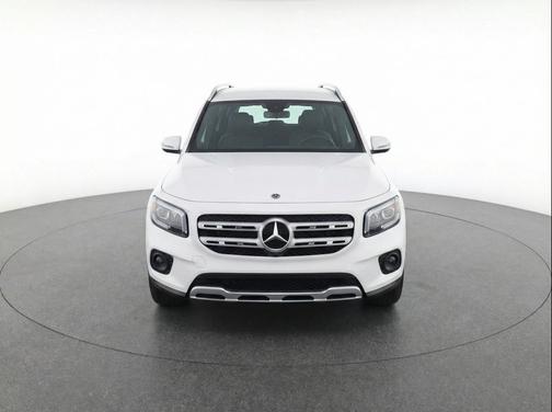 Polar White 2025 Mercedes-Benz GLB 250 4MATIC