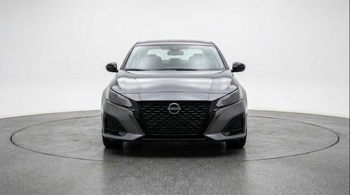 Gun Metallic 2025 Nissan Altima SV FWD