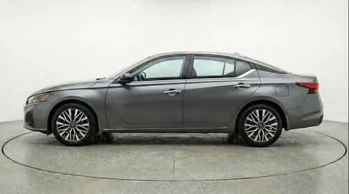 Gun Metallic 2025 Nissan Altima SV FWD
