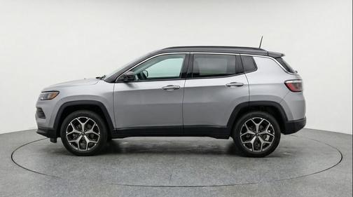 Silver Zynith Metallic Clearcoat 2025 Jeep Compass Limited