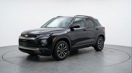 Mosaic Black Metallic 2025 Chevrolet Trailblazer LT