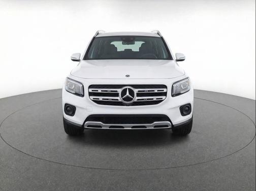 Polar White 2025 Mercedes-Benz GLB 250 4MATIC