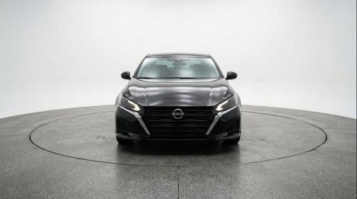 Super Black 2025 Nissan Altima SV FWD