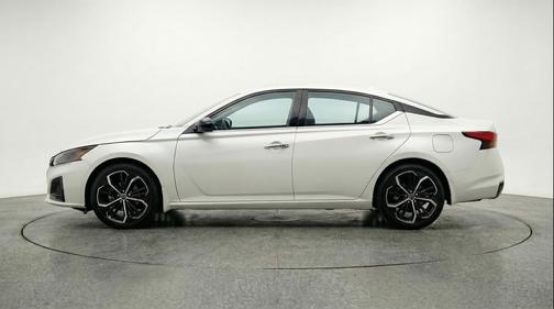 Gray Sky Pearl 2025 Nissan Altima SR FWD