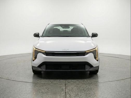 Snow White Pearl 2025 Kia K4 LXS
