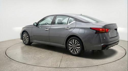 Gun Metallic 2025 Nissan Altima SV FWD