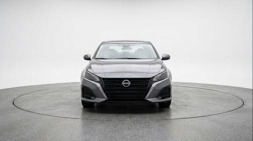 Gun Metallic 2025 Nissan Altima SV FWD