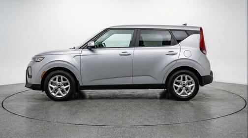 Steel Gray 2025 Kia Soul LX
