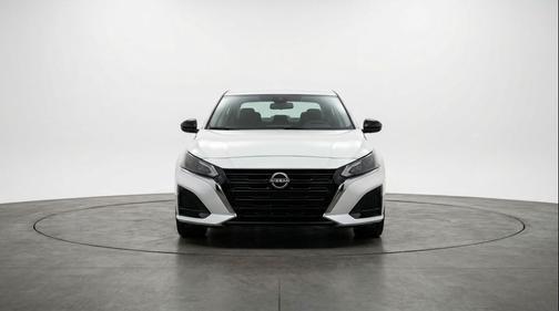 Glacier White 2025 Nissan Altima SV FWD