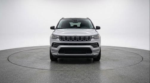 Silver Zynith Metallic Clearcoat 2025 Jeep Compass Limited
