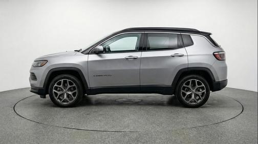 Silver Zynith Metallic Clearcoat 2025 Jeep Compass Limited
