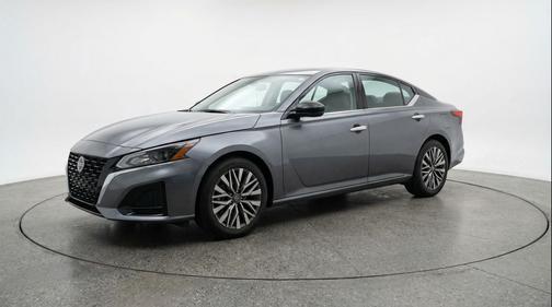 Gun Metallic 2025 Nissan Altima SV FWD