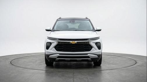 Summit White 2025 Chevrolet Trailblazer LT
