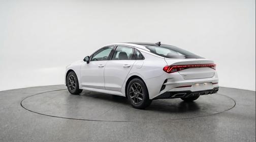 Snow White Pearl 2025 Kia K5 LXS